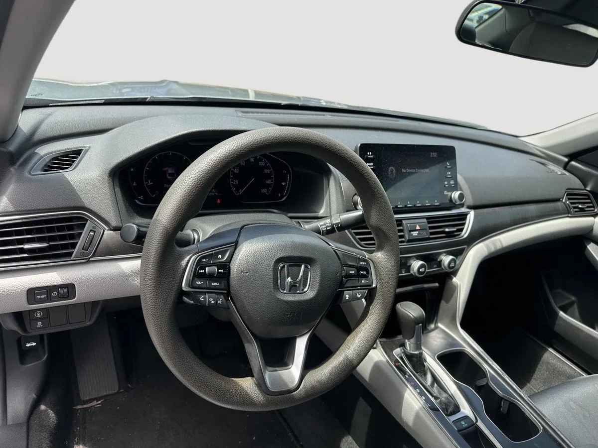 2019 Honda Accord Sedan LX 1.5T thumbnail 10