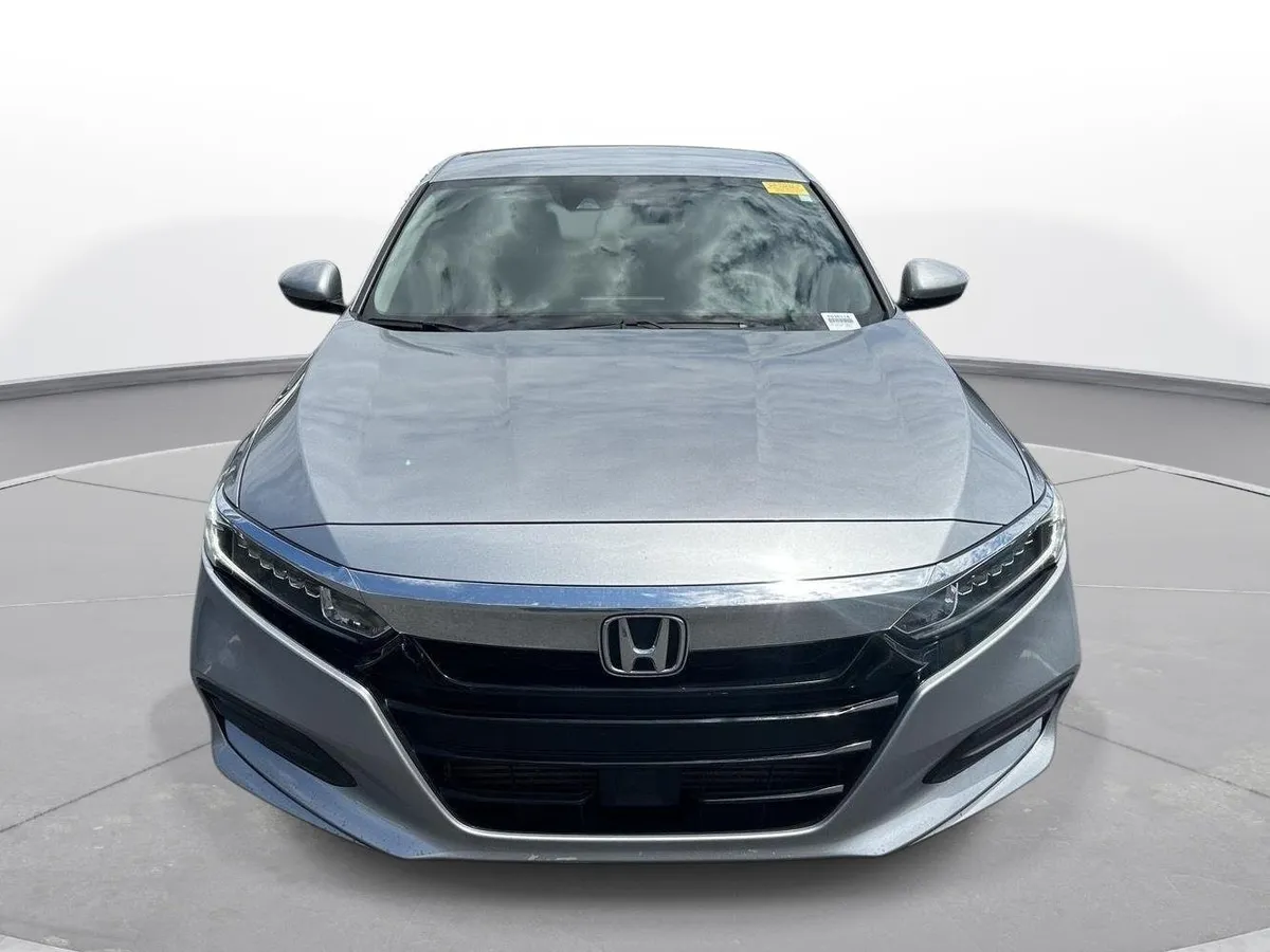 2019 Honda Accord Sedan LX 1.5T thumbnail 3