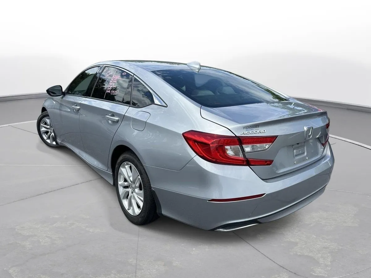 2019 Honda Accord Sedan LX 1.5T thumbnail 8