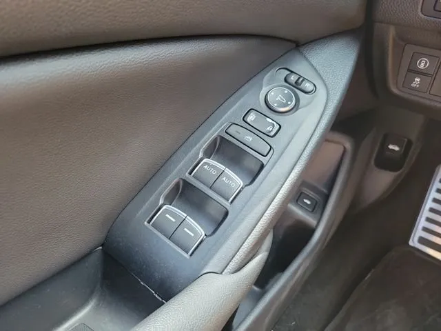 2019 Honda Accord Sport thumbnail 25