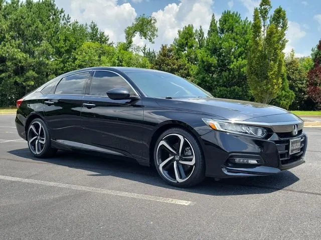 2019 Honda Accord Sport thumbnail 3