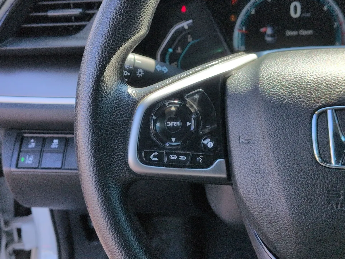 2019 Honda Civic LX thumbnail 18
