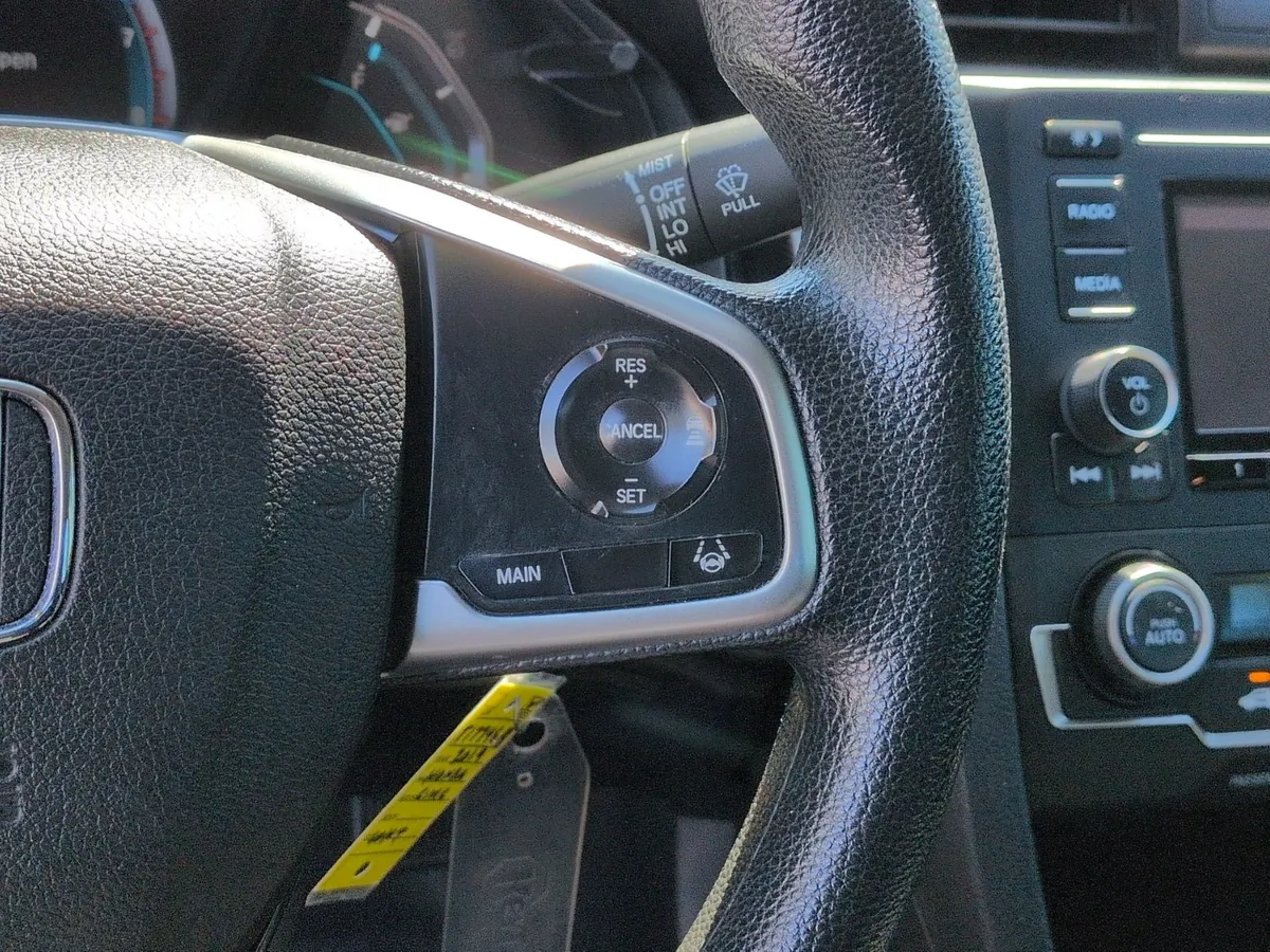 2019 Honda Civic LX thumbnail 19