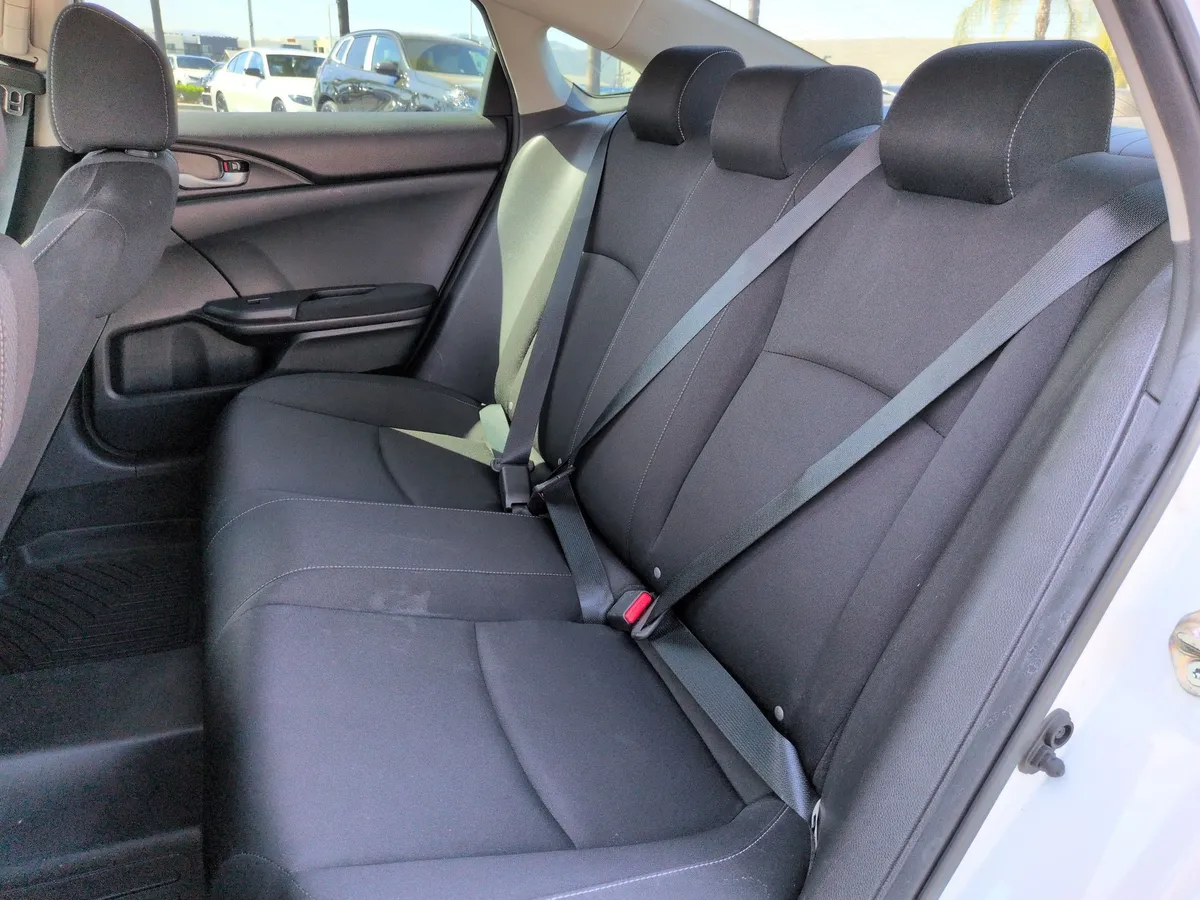 2019 Honda Civic LX thumbnail 28