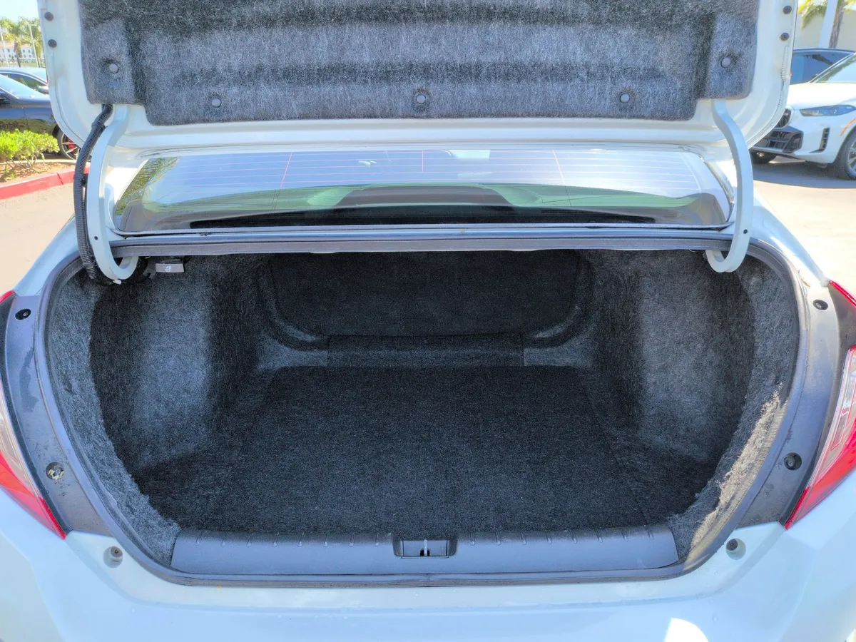 2019 Honda Civic LX thumbnail 29