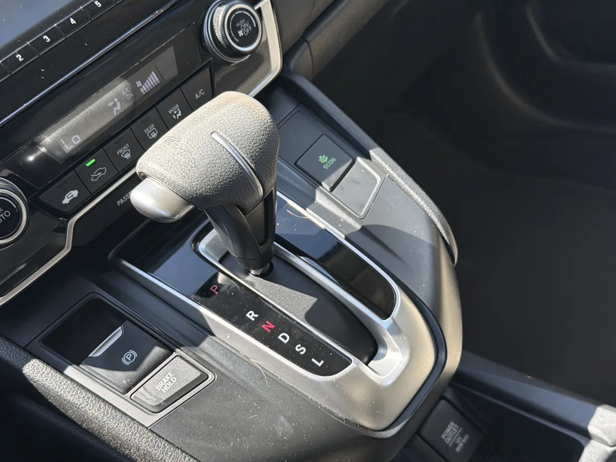 2019 Honda CR-V LX thumbnail 19