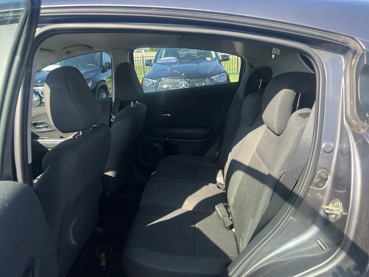 2019 Honda HR-V LX thumbnail 32