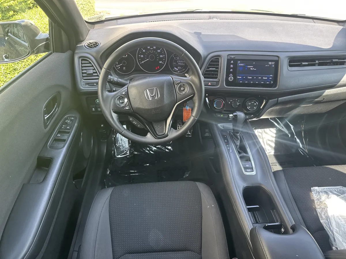 2019 Honda HR-V Sport thumbnail 16