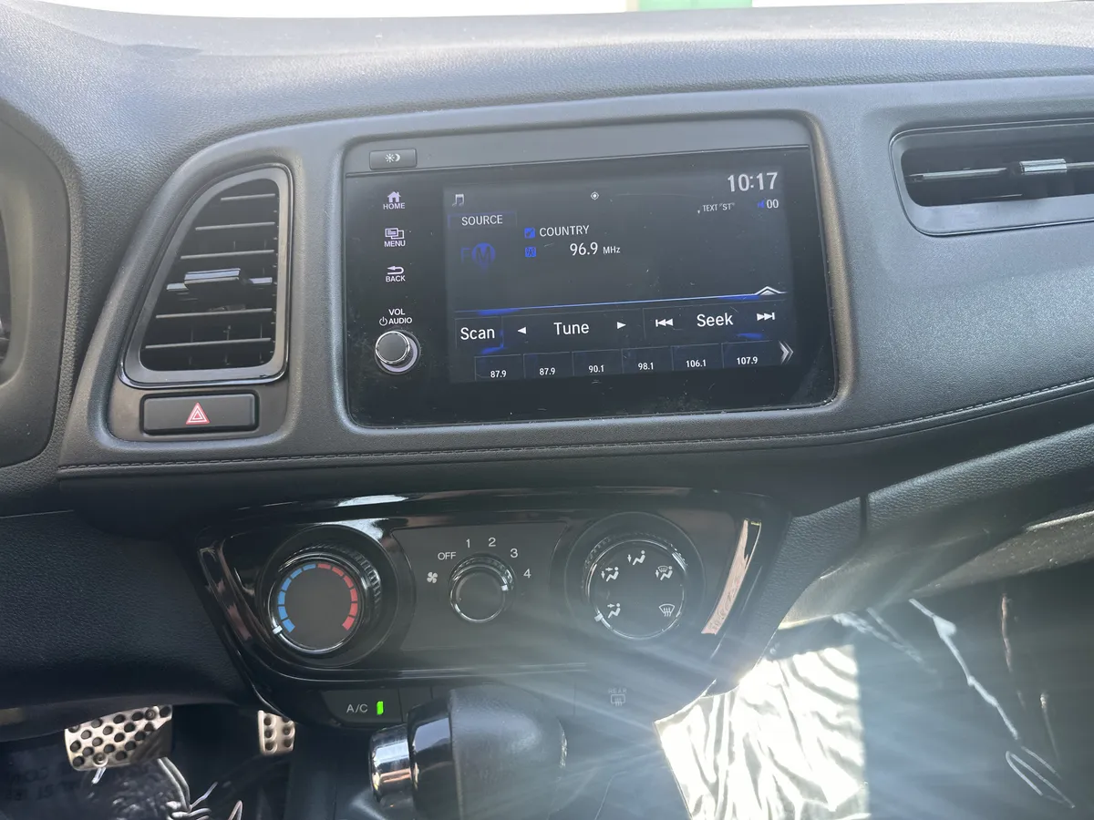 2019 Honda HR-V Sport thumbnail 24