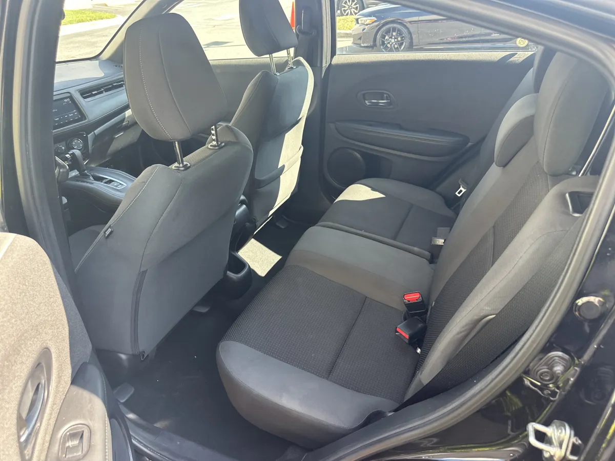 2019 Honda HR-V Sport thumbnail 30