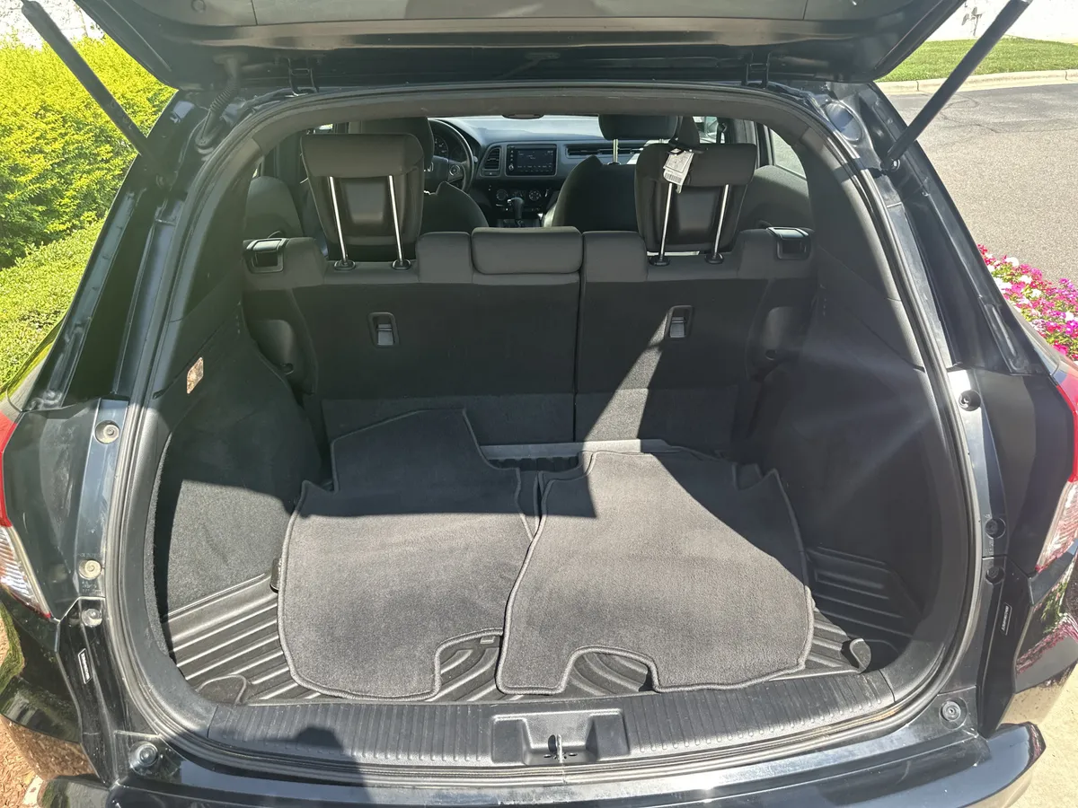 2019 Honda HR-V Sport thumbnail 32