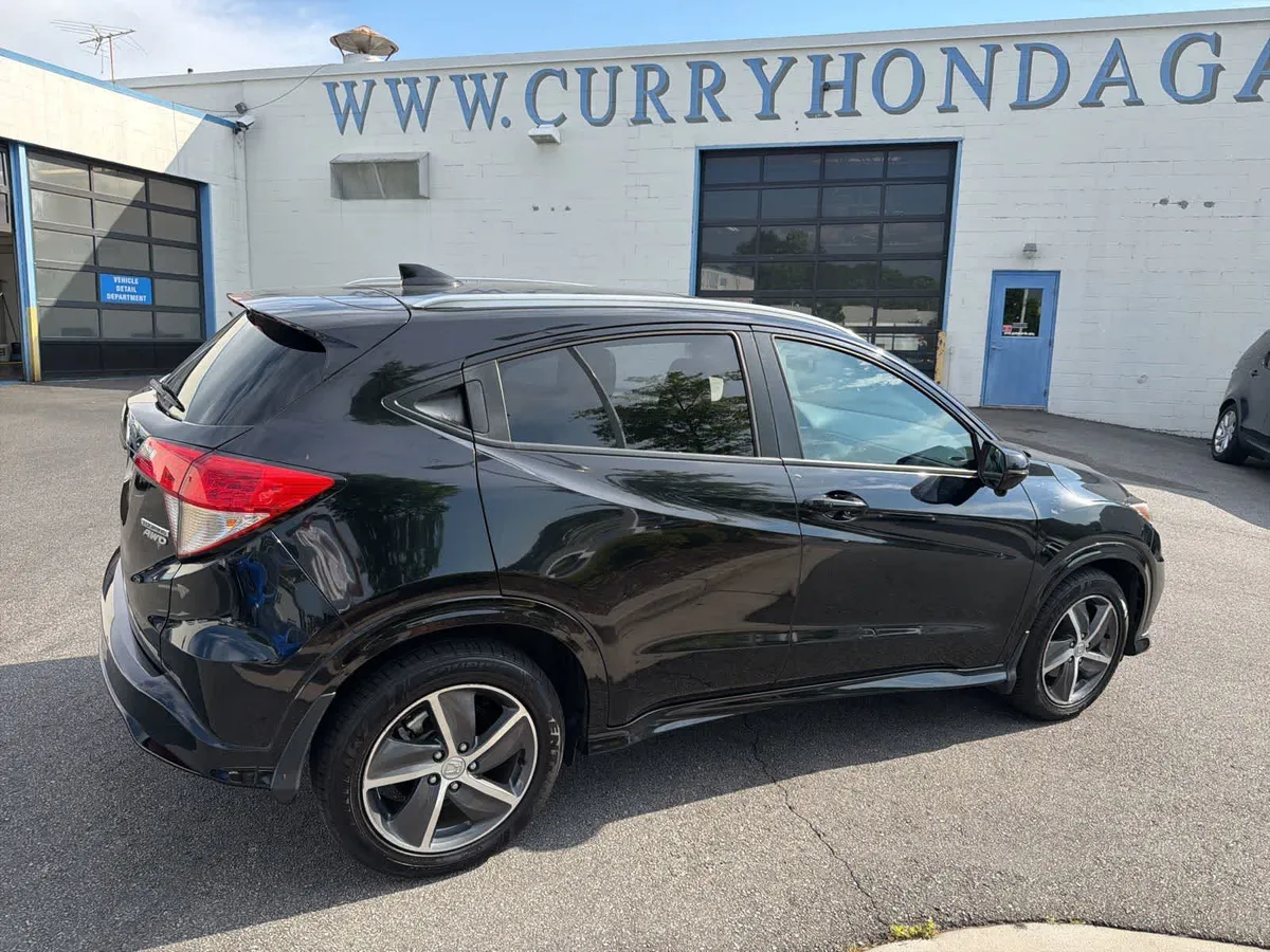 2019 Honda HR-V Touring AWD thumbnail 12