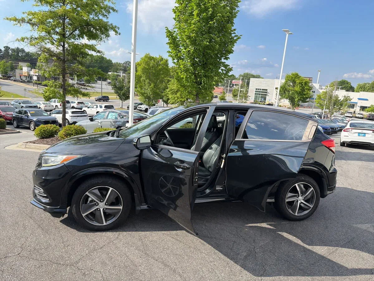 2019 Honda HR-V Touring AWD thumbnail 18