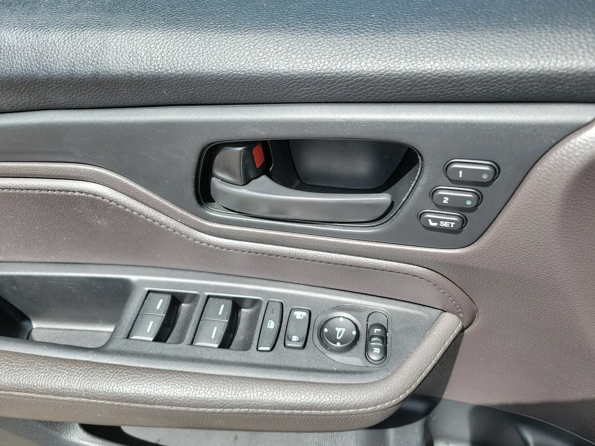 2019 Honda Odyssey EX-L thumbnail 28