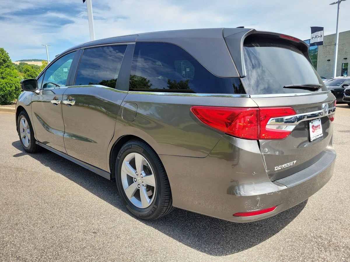2019 Honda Odyssey EX-L thumbnail 3