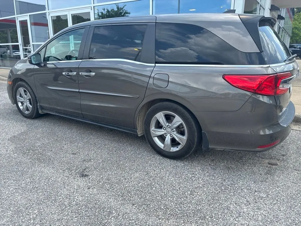 2019 Honda Odyssey EX-L thumbnail 2