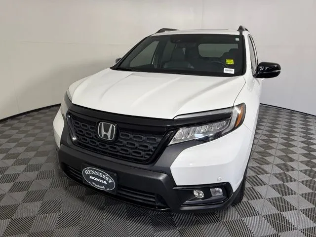 2019 Honda Passport Elite AWD thumbnail 2