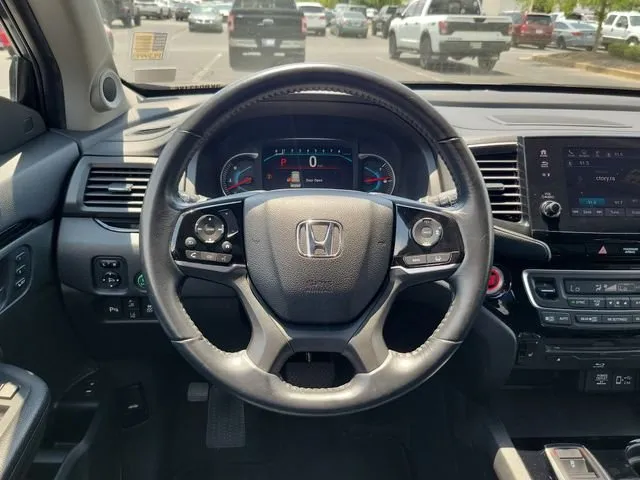 2019 Honda Pilot Touring thumbnail 12