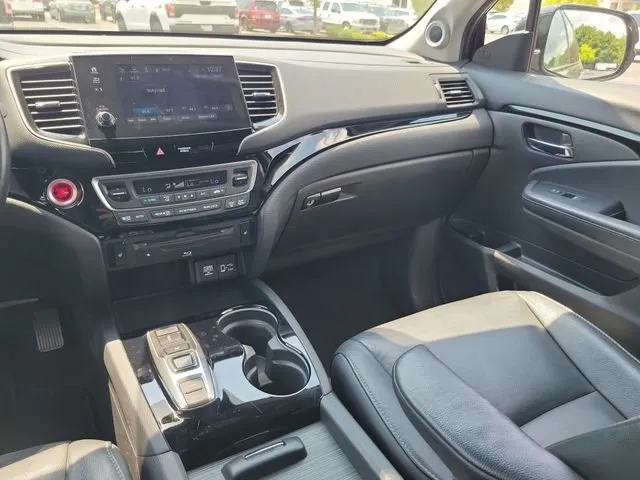 2019 Honda Pilot Touring thumbnail 13