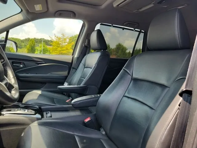 2019 Honda Pilot Touring thumbnail 15