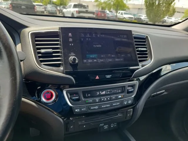 2019 Honda Pilot Touring thumbnail 22