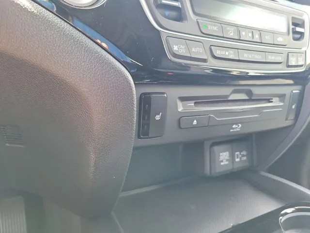 2019 Honda Pilot Touring thumbnail 28