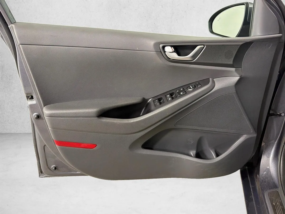 2019 Hyundai Ioniq Hybrid Limited thumbnail 11