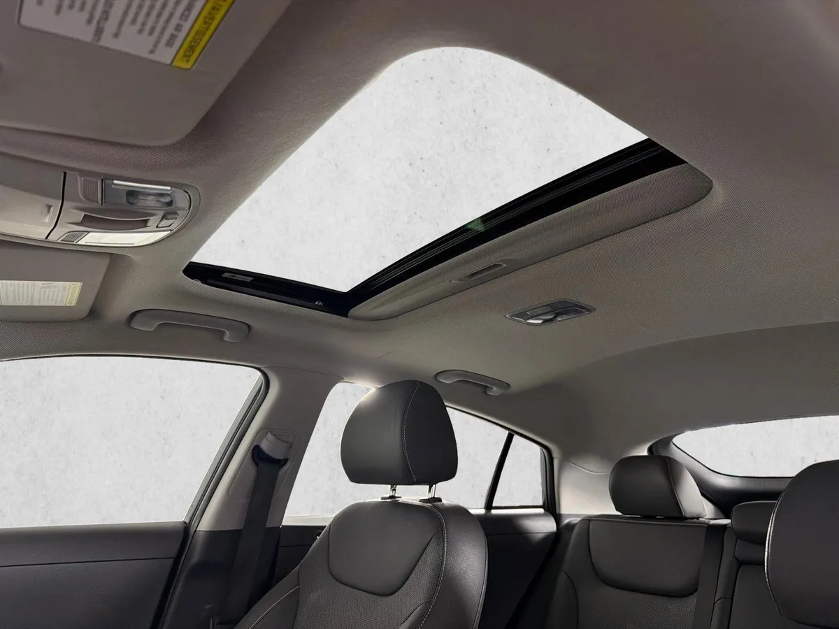 2019 Hyundai Ioniq Hybrid Limited thumbnail 2