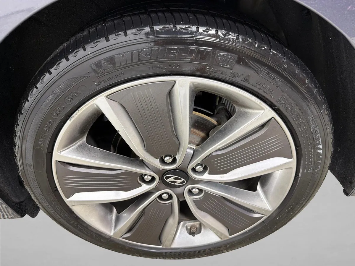 2019 Hyundai Ioniq Hybrid Limited thumbnail 20