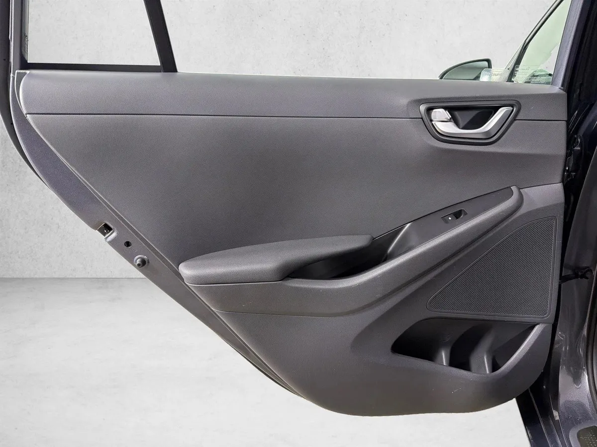 2019 Hyundai Ioniq Hybrid Limited thumbnail 22