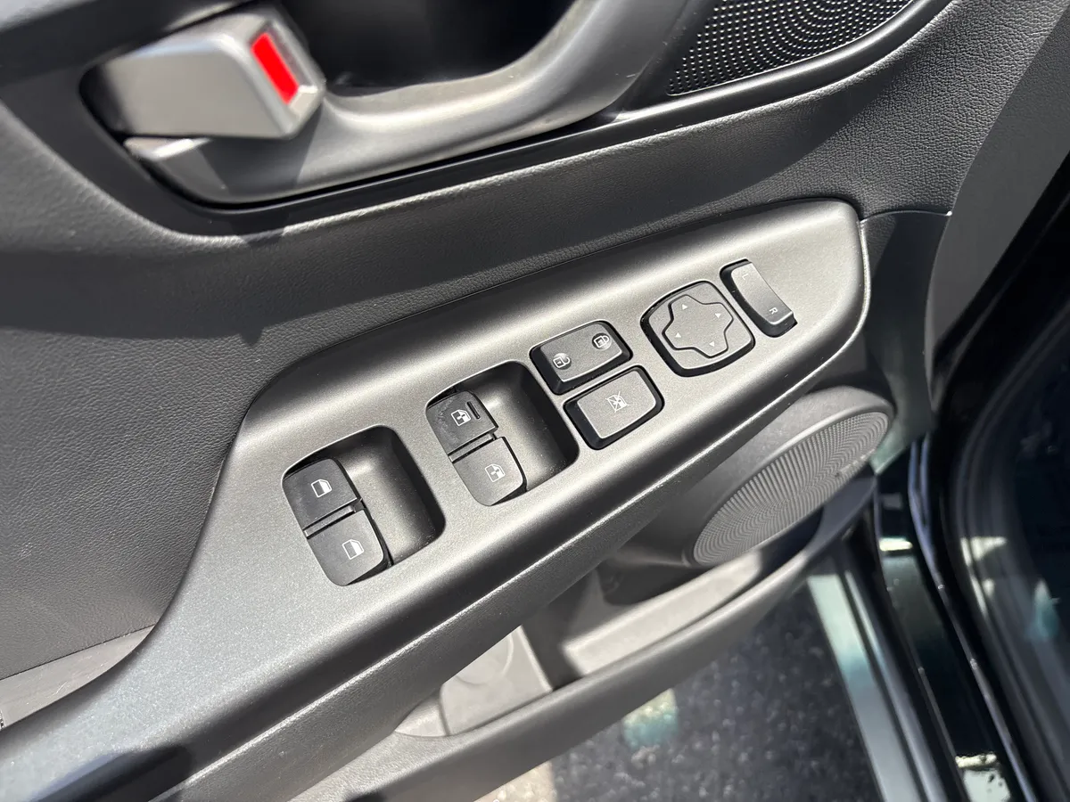 2019 Hyundai Kona Limited thumbnail 15