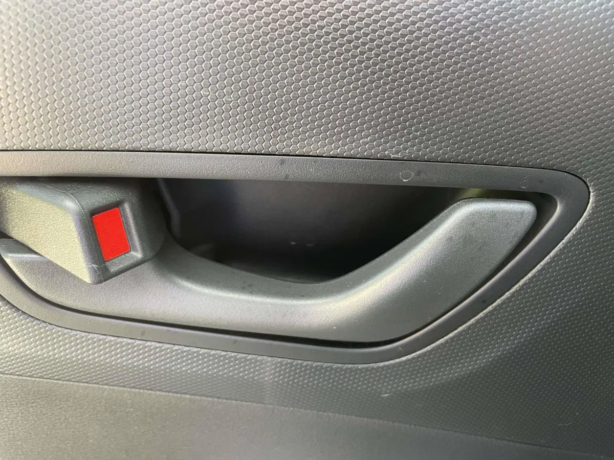 2019 Hyundai Kona SEL thumbnail 16