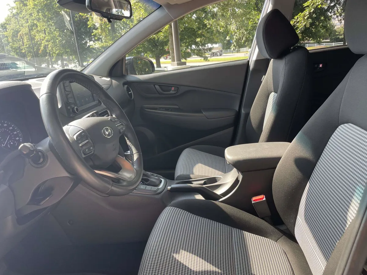 2019 Hyundai Kona SEL thumbnail 18