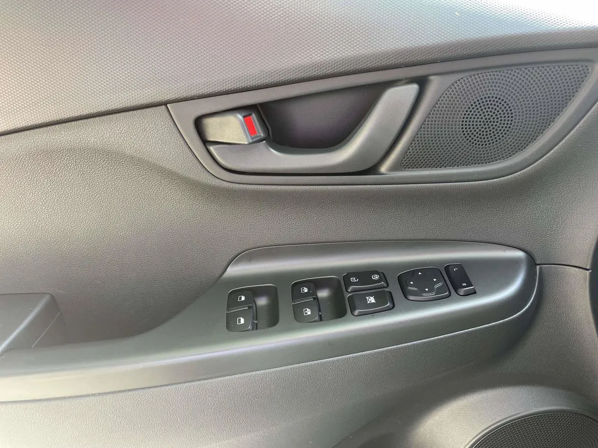 2019 Hyundai Kona SEL thumbnail 21