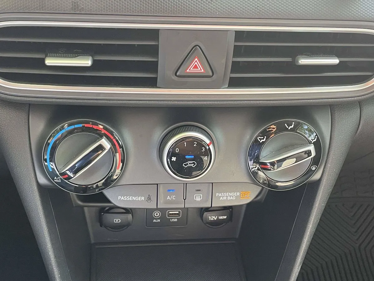 2019 Hyundai Kona SEL thumbnail 34