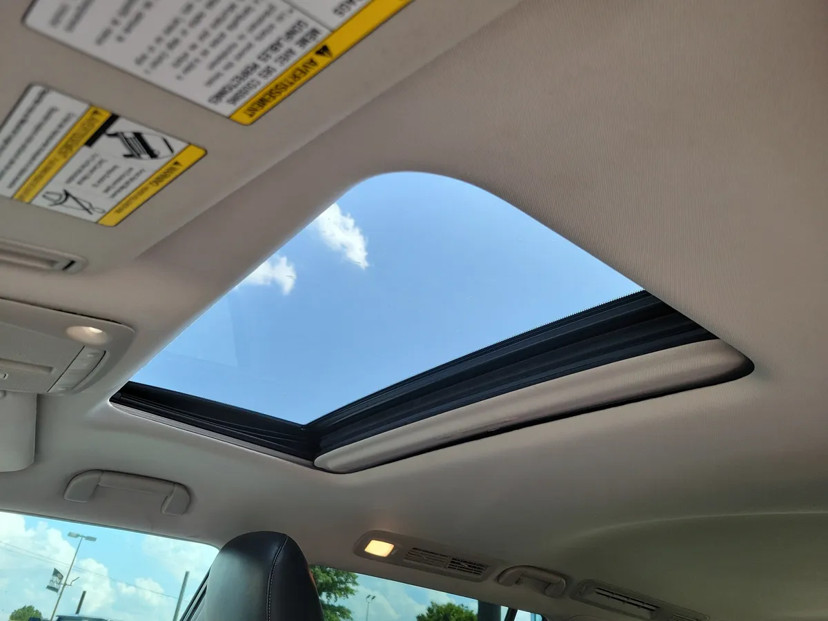 2019 INFINITI QX80 LUXE thumbnail 3