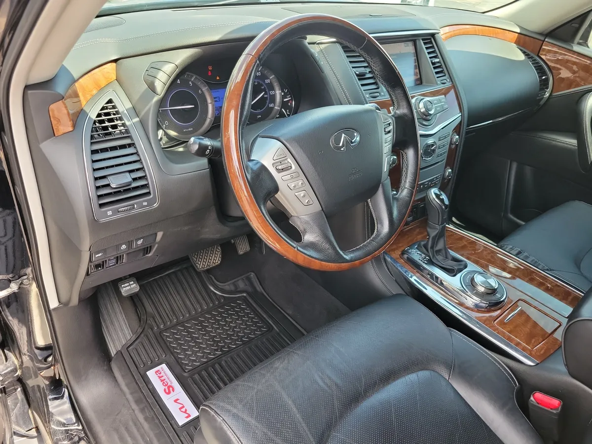 2019 INFINITI QX80 LUXE thumbnail 4