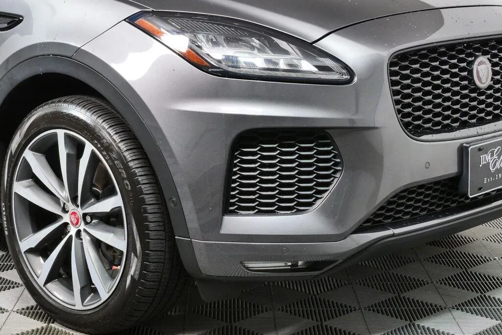 2019 Jaguar E-PACE R-Dynamic SE thumbnail 10