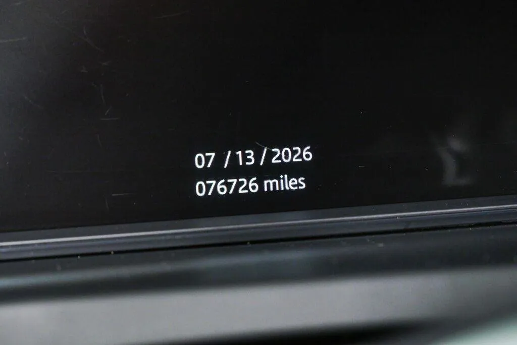2019 Jaguar E-PACE R-Dynamic SE thumbnail 23