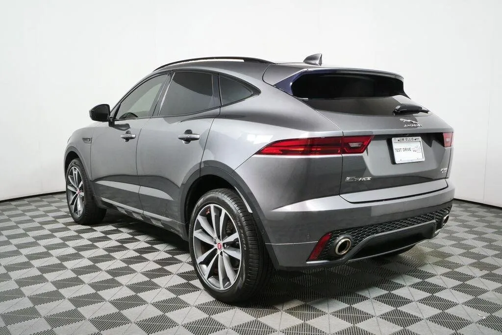2019 Jaguar E-PACE R-Dynamic SE thumbnail 3