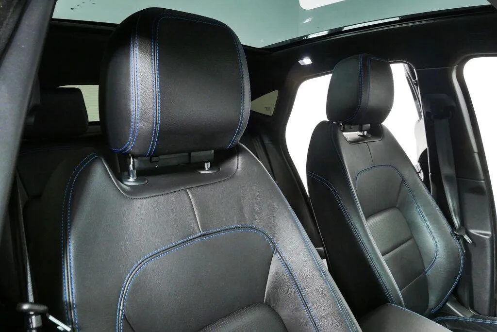 2019 Jaguar E-PACE R-Dynamic SE thumbnail 35