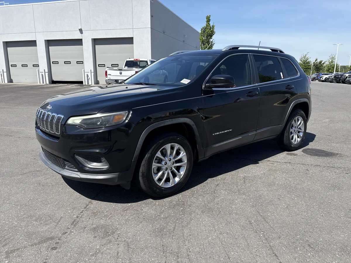 2019 Jeep Cherokee Latitude thumbnail 4
