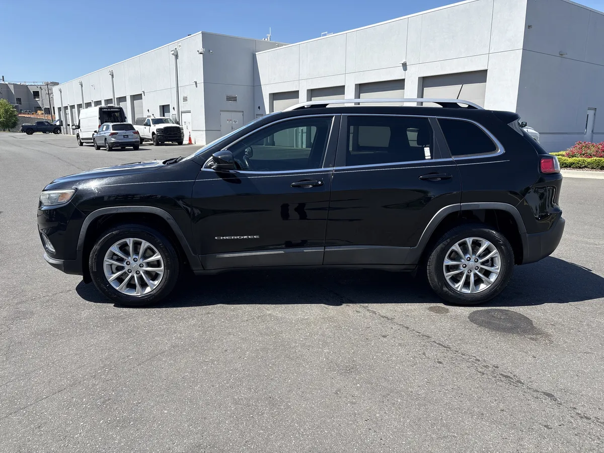 2019 Jeep Cherokee Latitude thumbnail 5