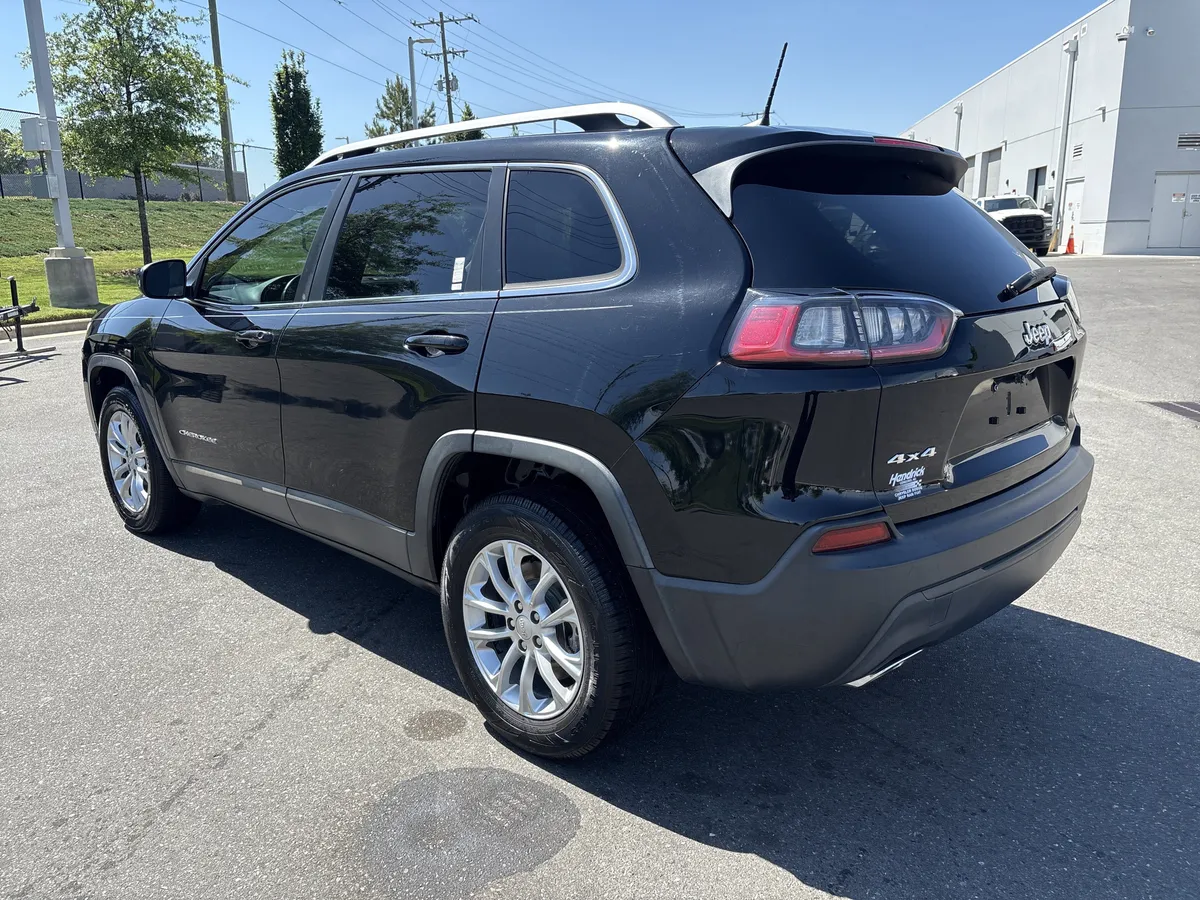 2019 Jeep Cherokee Latitude thumbnail 6