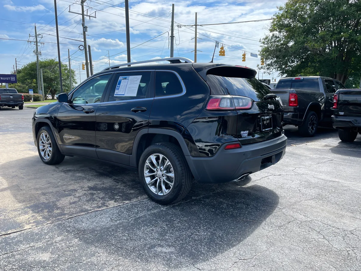 2019 Jeep Cherokee Latitude Plus thumbnail 10