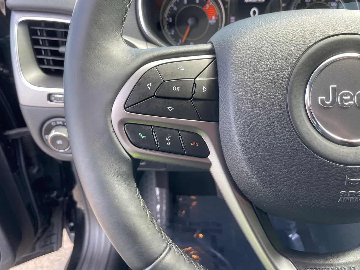 2019 Jeep Cherokee Latitude Plus thumbnail 21
