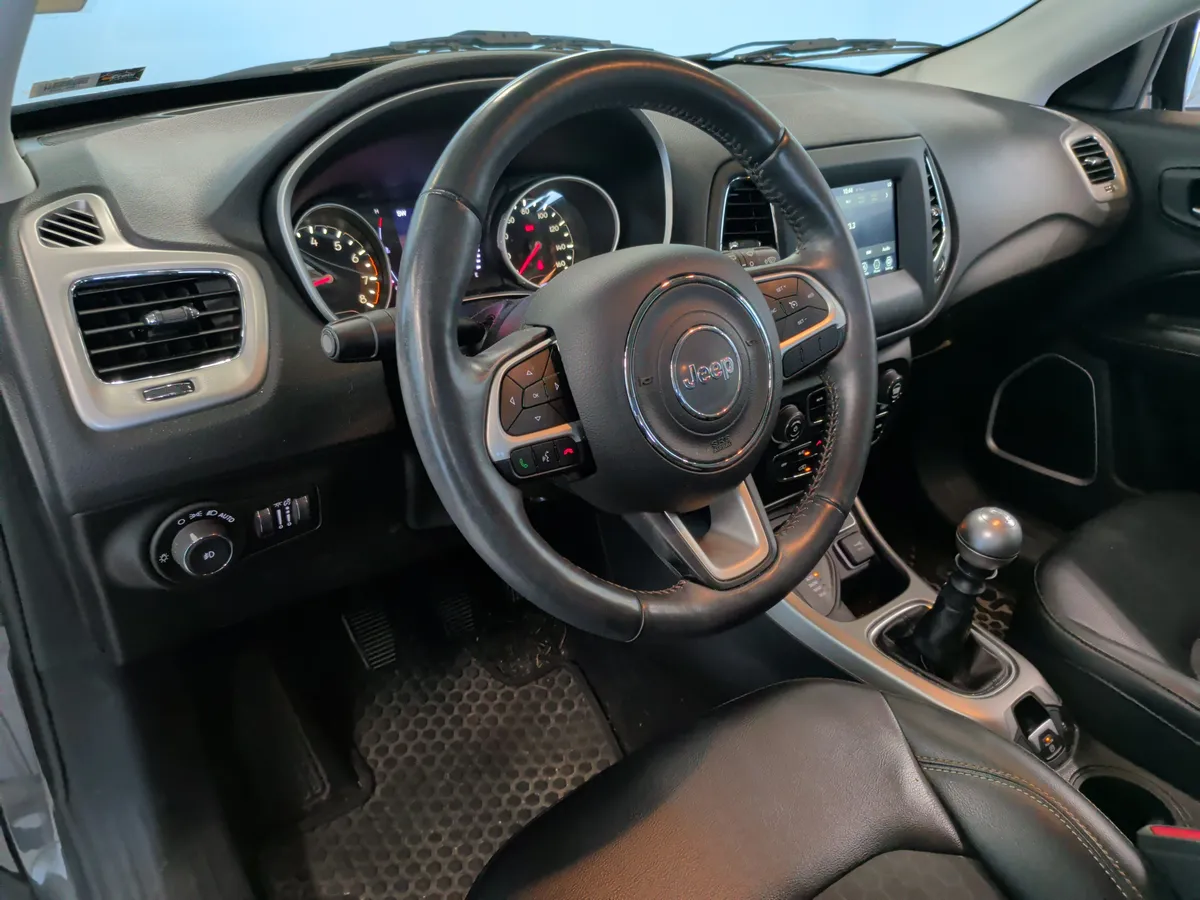 2019 Jeep Compass Latitude thumbnail 14