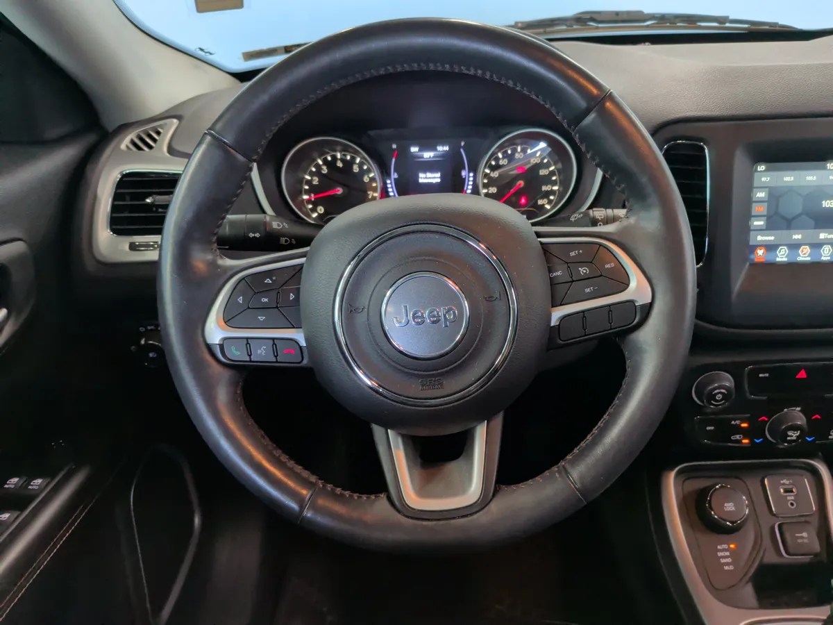 2019 Jeep Compass Latitude thumbnail 16