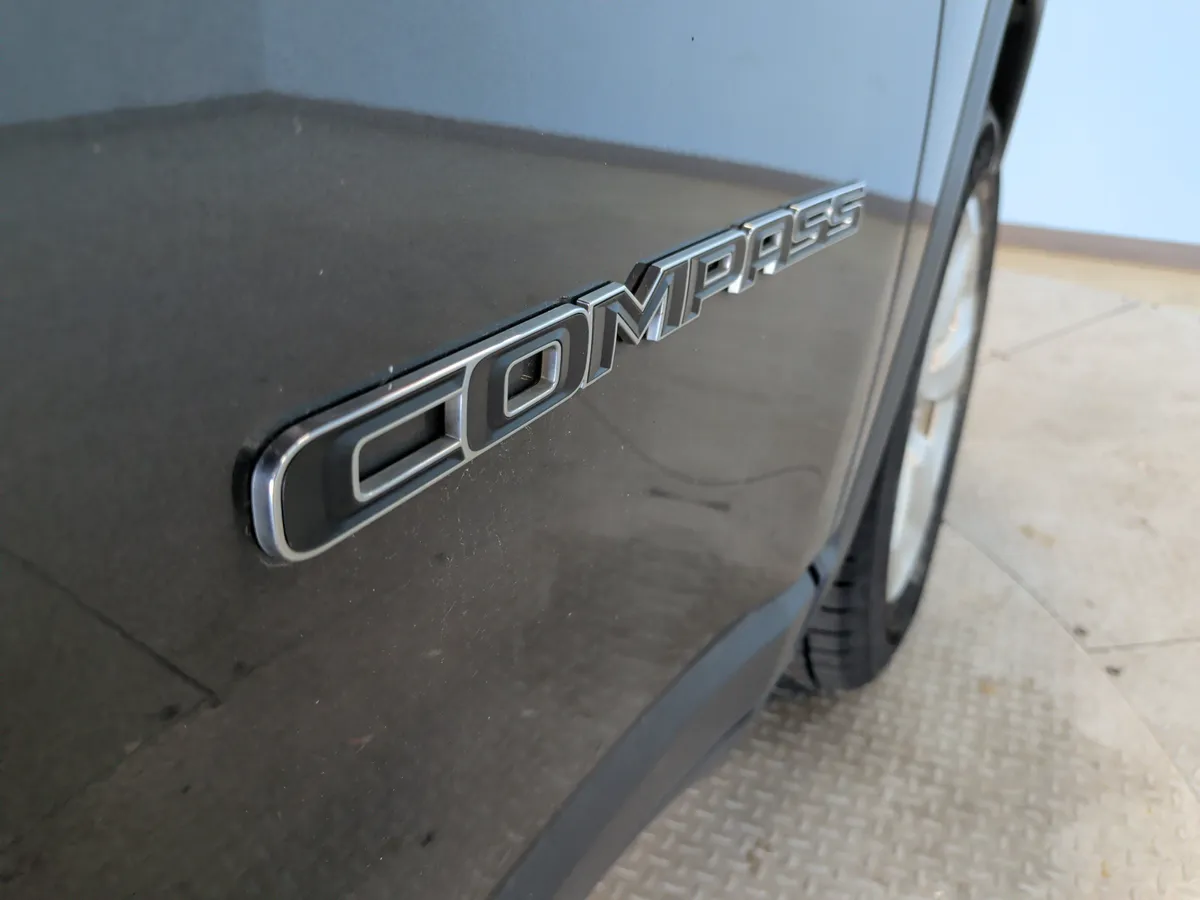2019 Jeep Compass Latitude thumbnail 31