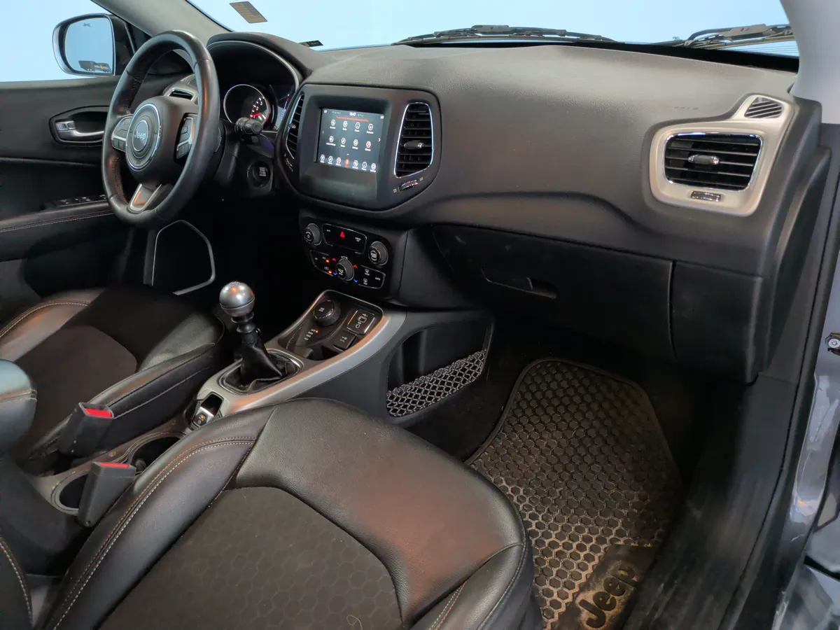 2019 Jeep Compass Latitude thumbnail 33